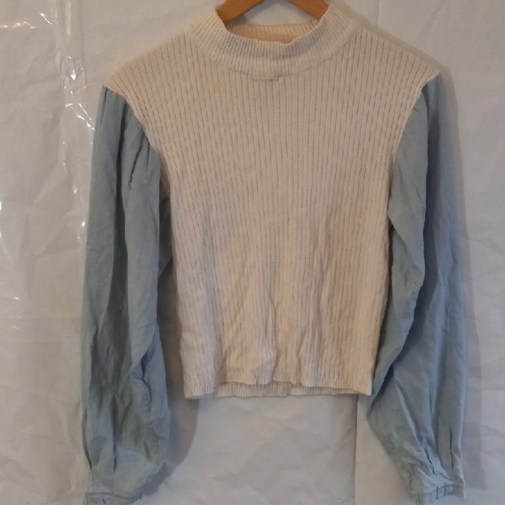 Size L. Women's Cream and Blue Jean Sleeved Light Sweater By Cool Attitude
